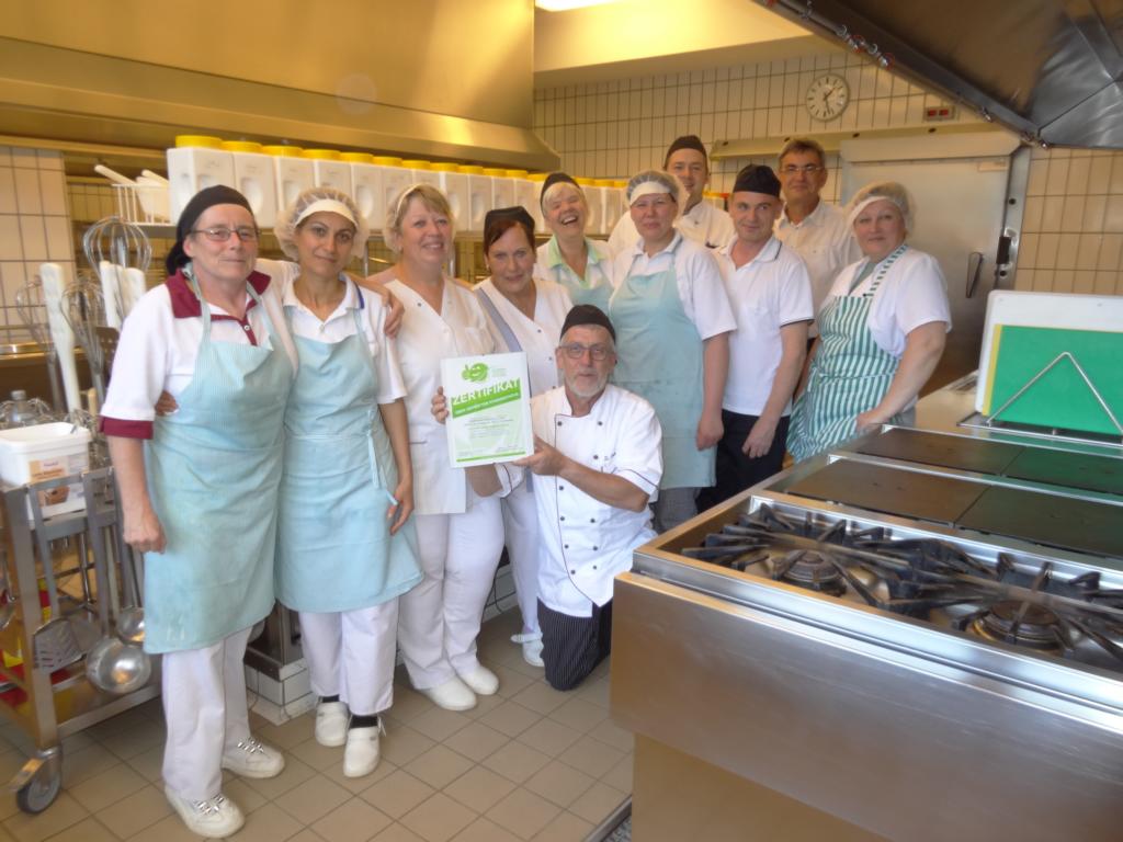 Die Stadtwerke Heidelberg erhalten den Hygiene-Smiley für vorbildliche Küchen- und Betriebshygiene