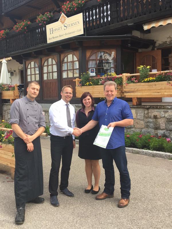 Auszeichnung mit dem Hygiene-Smiley für vorbildliche Hygiene und funktionierendes HACCP erhielt das Hotel Hofgut Sternen im Schwarzwald